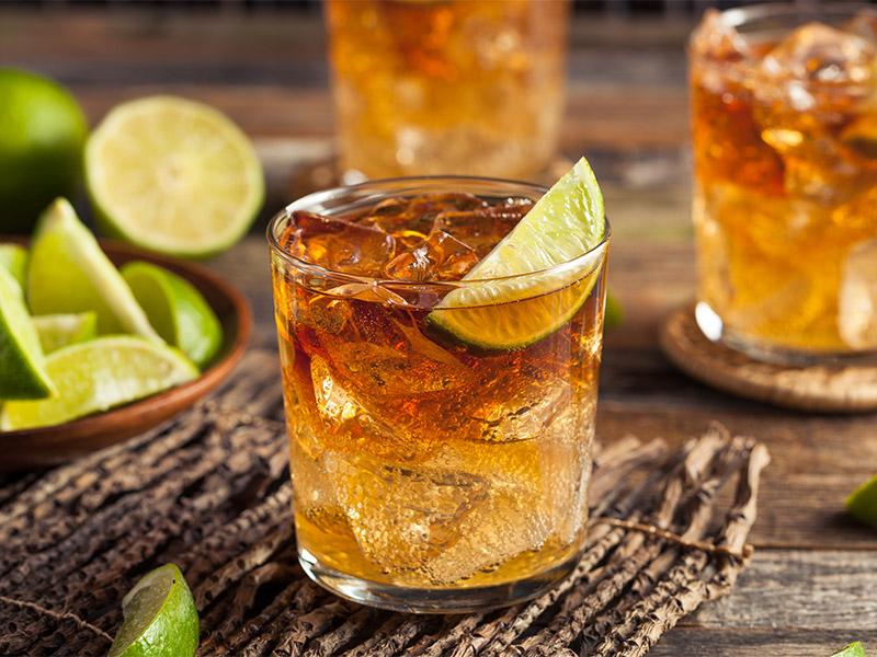 Dark 'n' Stormy cocktail