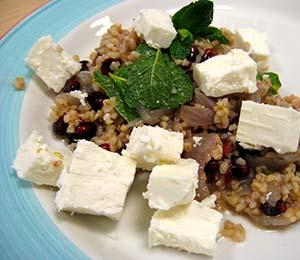 Pomegranate, feta and bulgur wheat salad | Kitchen Geekery