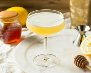 Bee&#8217;s Knees cocktail